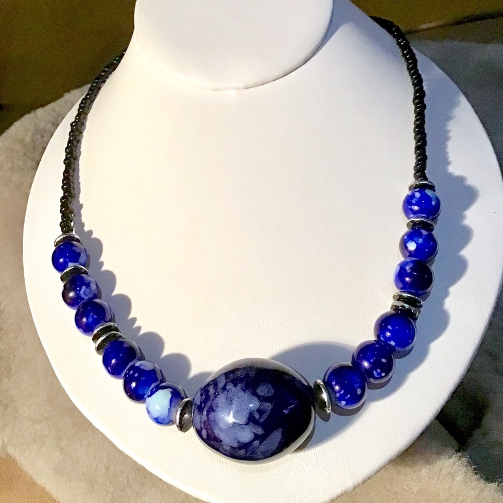 🔥6 for $20! Vintage Porcelain Necklace